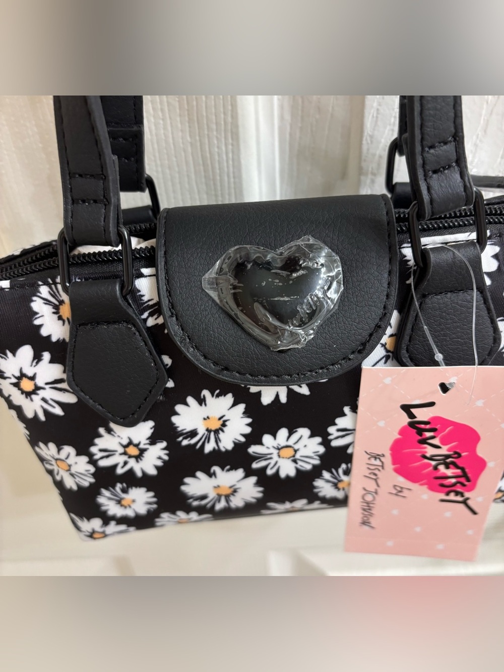 Luv Betsey daisy print mini crossbody - NWT - Picture 4 of 7
